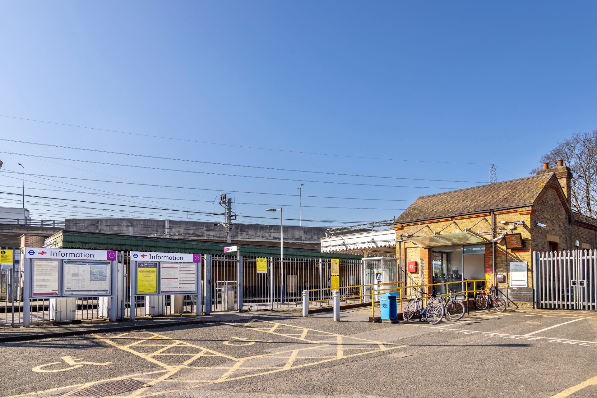  69eb5693d15ff 69eb5693d1601dagenham Dock.jpg