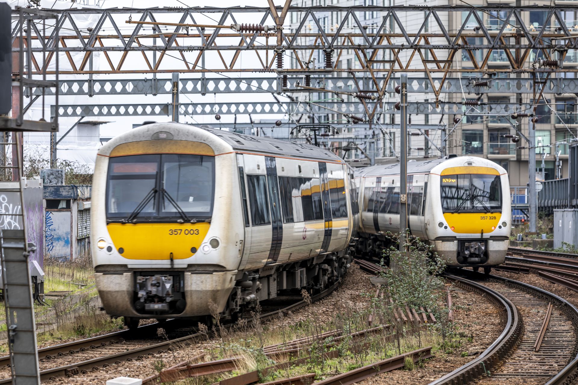  66cf3dba88bd9 66cf3dba88bda694 357003 357328 Bombardier Bombardier Electrostar City Of London Class 357 Electrostar Fenchurch Street London London Fenchurch Street (station) Station Train.jpg