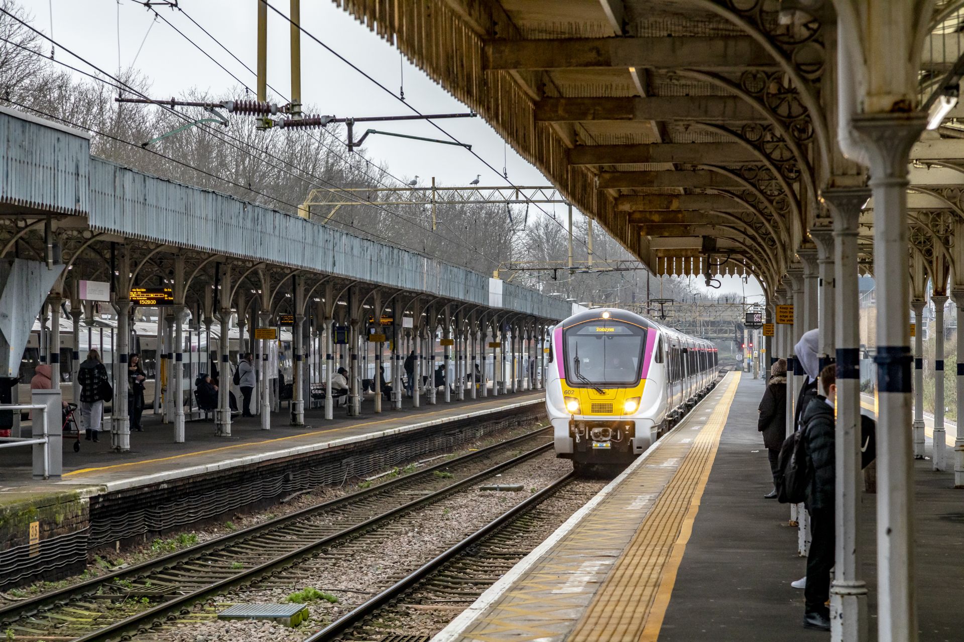  66cf4292317df 66cf4292317e1332 Aventra Bombardier Bombardier Aventra Class 720 Created 2024 03 11 Essex People Southend On Sea Southend (centre) Southend Central (station) Station Train.jpg