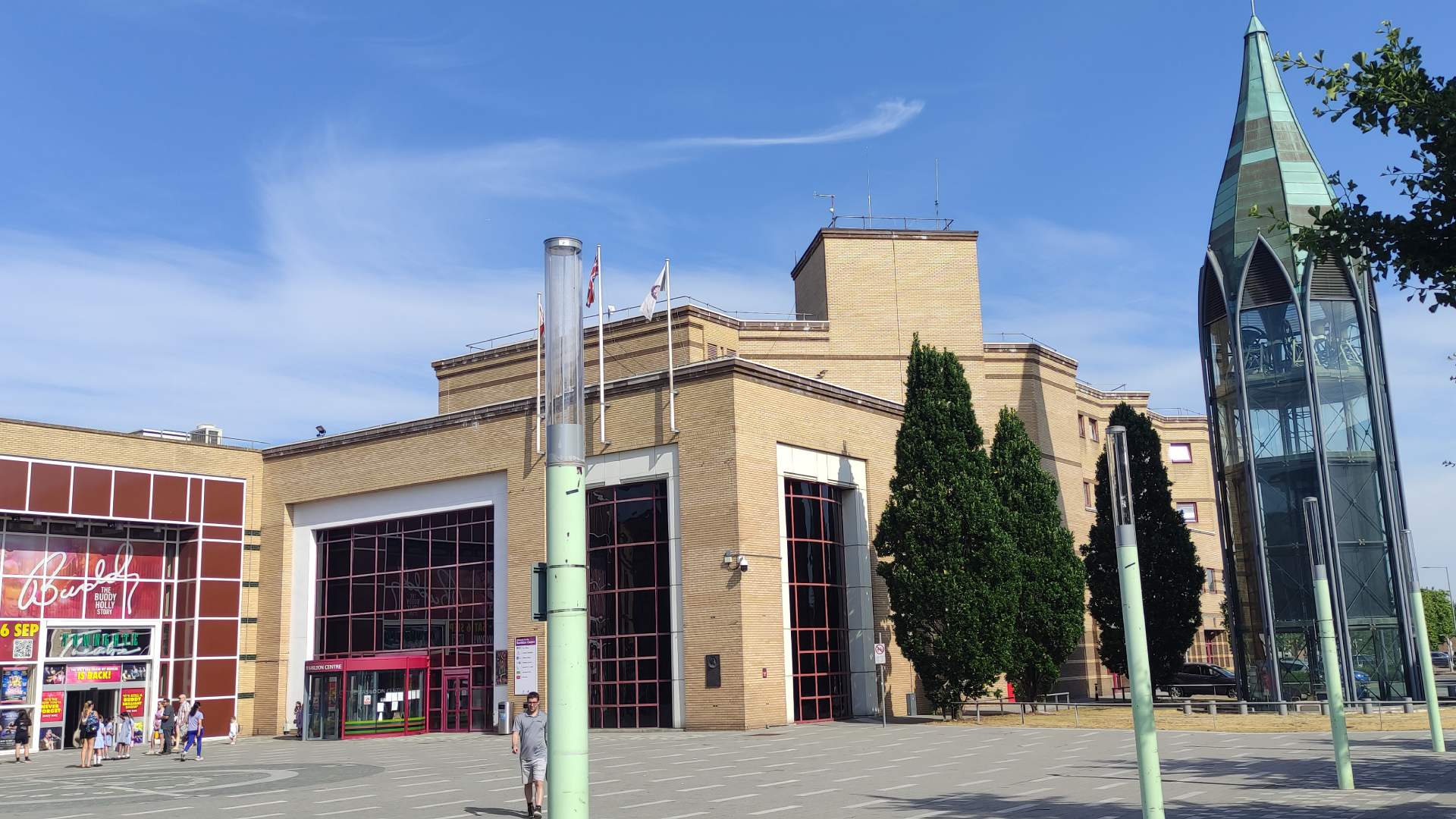  69b018c09767b 69b018c09767cbasildon Towngate Theatre.jpg